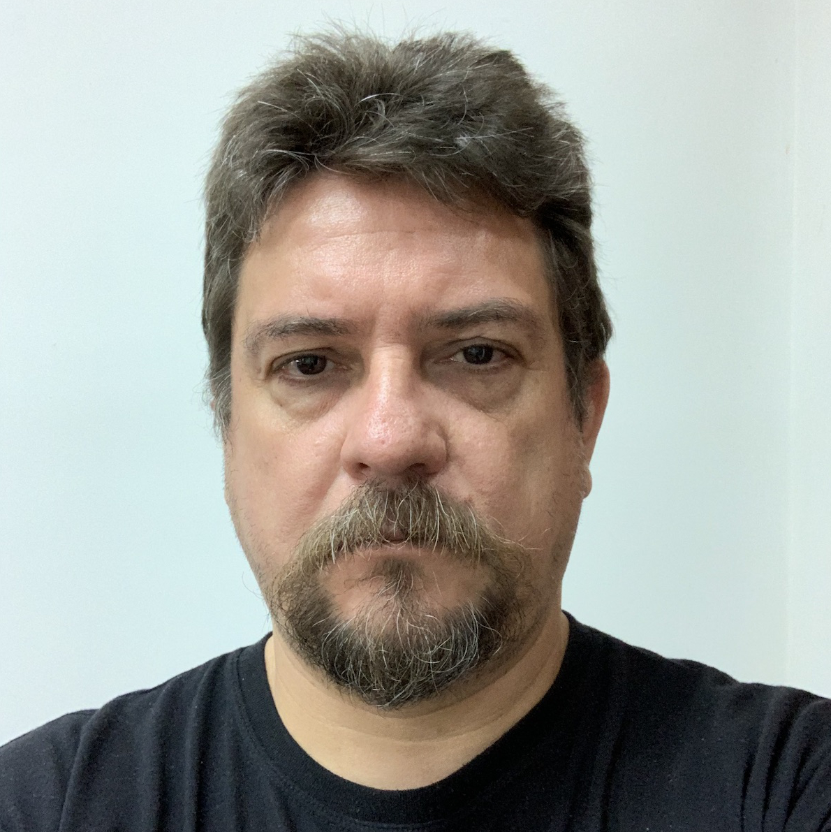 Prof. Eduardo